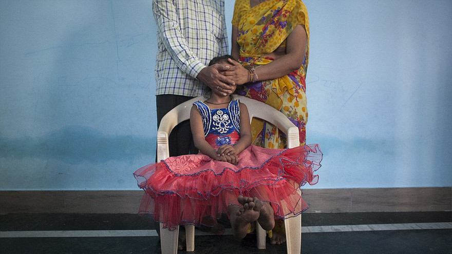 Có em bị cưỡng hiếp khi chỉ mới 4 tuổi.