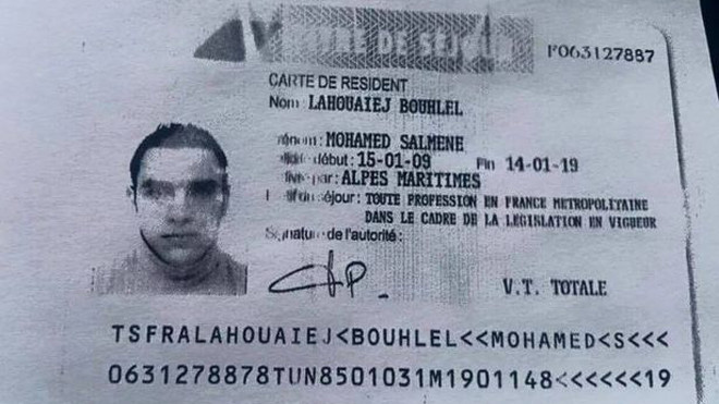 Chứng minh thư của Mohamed Lahouaiej Bouhlel được tìm thấy tại hiện trường vụ thảm sát