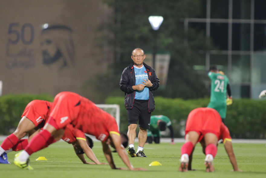 HLV Park Hang Seo có những thuận lợi nhất định so với các đối thủ trong khu vực Đông Nam Á ở Vòng loại thứ 2 World Cup 2022. (ảnh Hữu Phạm)