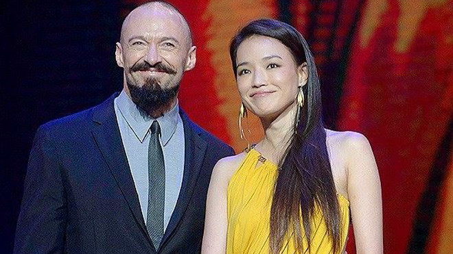 Thư Kỳ tình tứ bên “Người Sói“