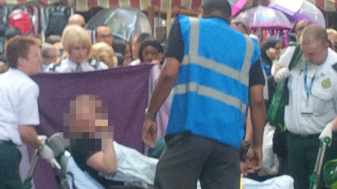 Bà mẹ sinh con ngay giữa đường