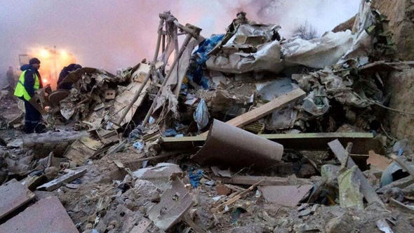 Đống đổ nát sau vụ tai nạn kinh hoàng khiến 32 người thiệt mạng