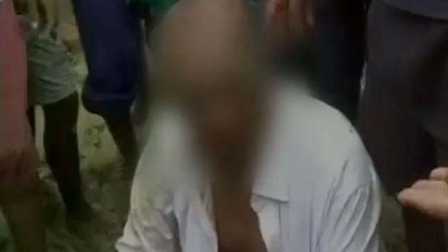 Người nhà và dân địa phương đánh chết hiệu trưởng.