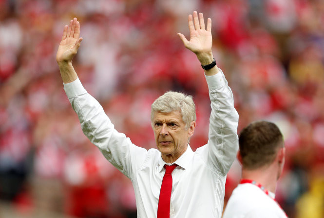 HLV Wenger tiếp tục được BLĐ Arsenal tin tưởng