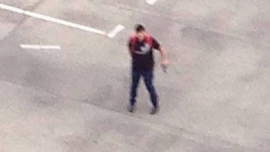 Hình ảnh tay súng trong camera giám sát