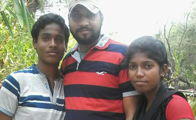 Manjeet Chowdhary (trái). Ảnh: NDTV