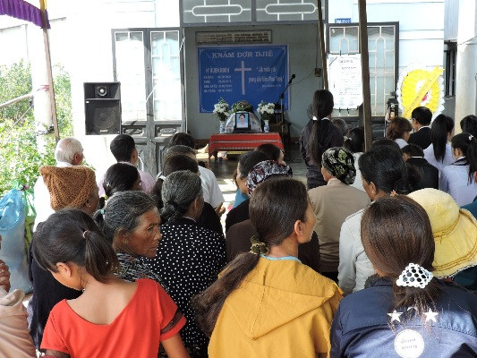 Gia đình đang chuẩn bị tang lễ cho nạn nhân.