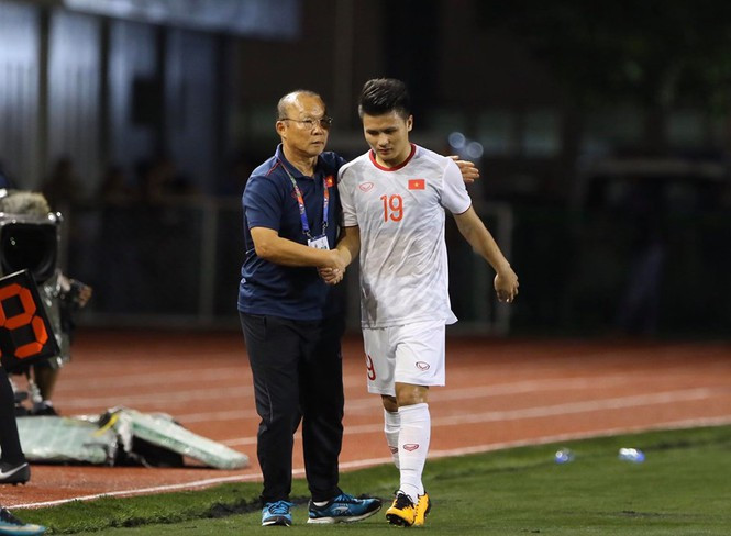 Quang Hải chấn thương lỡ đại chiến với Thái Lan ngày 5/12.