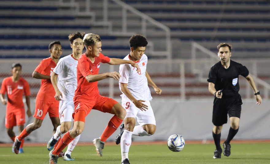Cuộc chiến với U22 Singapore đã khiến U22 Việt Nam tốn nhiều thể lực.