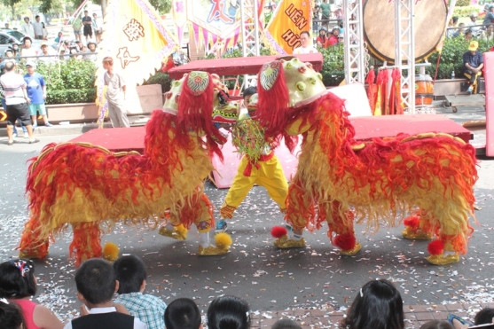 Ảnh: Biểu diễn lân sư rồng tuyệt hay tại Sài Gòn