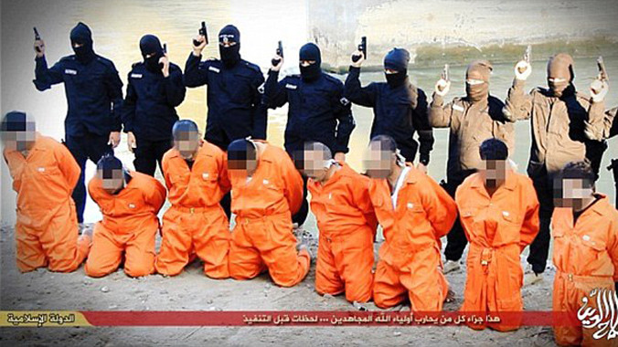 Hình ảnh trong video IS hành quyết 8 người, trong đó có con trai của ông Basil. Ảnh: Dailymail