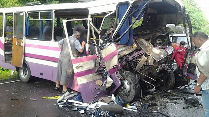 Hiện trường một vụ tai nạn ở Nga. 