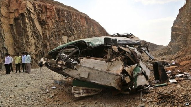 Một vụ tai nạn xe buýt tại Ấn Độ. Ảnh: BBC