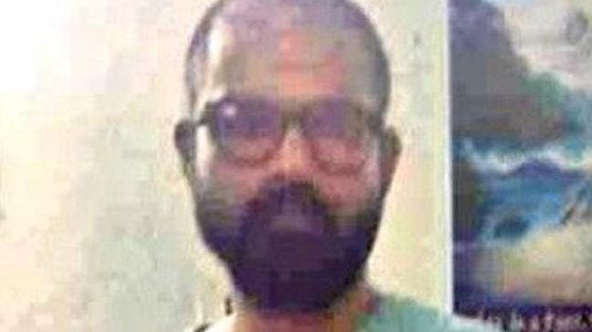 Tên Syed Emad Hasan