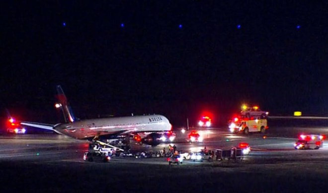 Sân bay Kenedy sơ tán hành khách sau thông báo đe dọa đánh bom