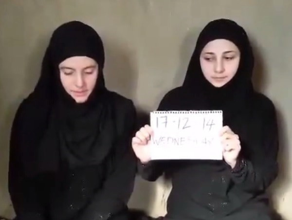 Hai con tin Italy trong đoạn video phát hành hôm 31/12.