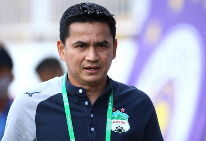 HLV Kiatisuk cho rằng HAGL cần nỗ lực hơn để có thể nghĩ tới ngôi vô địch LS V-League 2021.