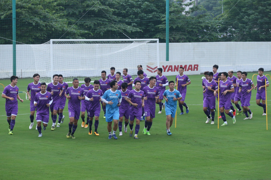 Đội tuyển Việt Nam siết chặt quy định phòng chống dịch COVID-19. (ảnh Anh Tú)