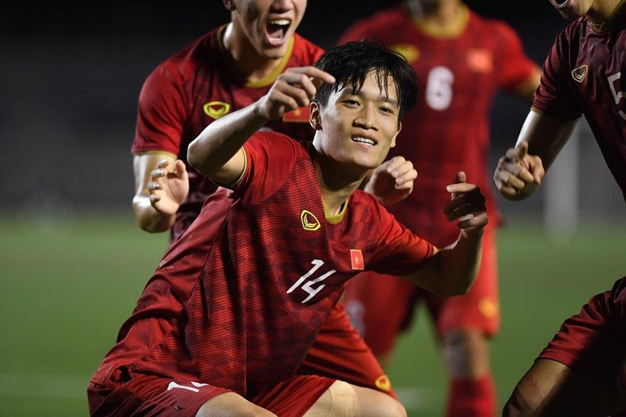 Hoàng Đức chấn thương là tin xấu đối với đội tuyển Việt Nam. 