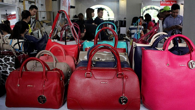 Giỏ xách, một trong những mặt hàng giảm giá "khủng"