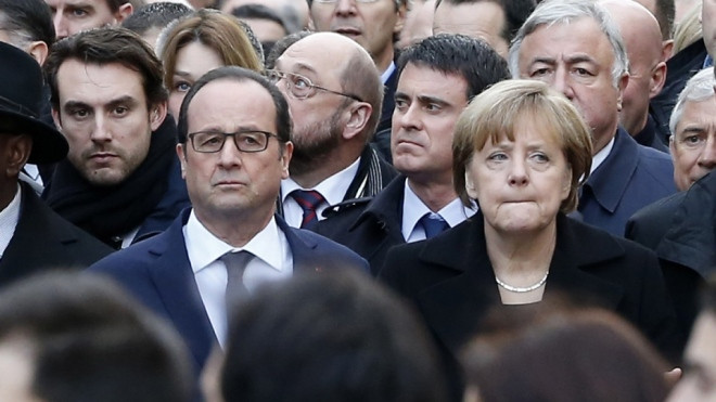 Nhiều nguyên thủ quốc gia và lãnh đạo cấp cao trên khắp thế giới tham dự tuần hành.