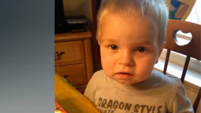 Bé Kaleb Ahles. Ảnh: USA Today