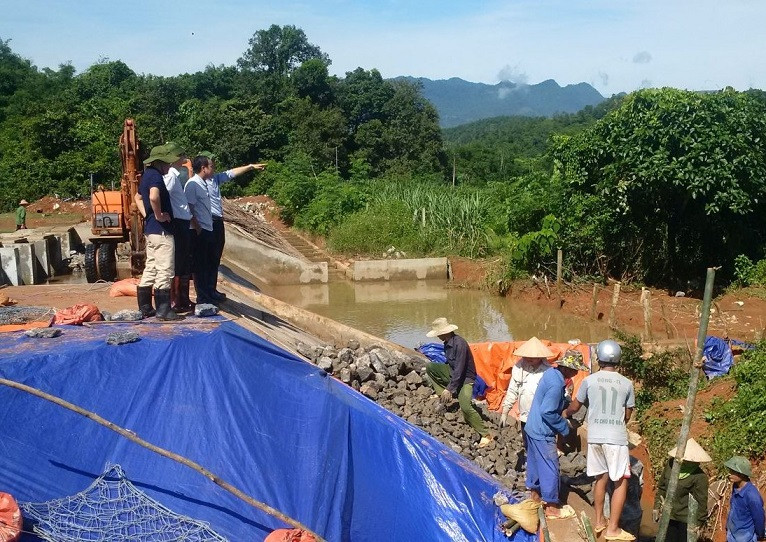 Đoàn công tác Ban chỉ đạo Trung ương về Phòng chống thiên tai kiểm tra sự cố tại khu vực Hồ Ban (Hòa Bình)