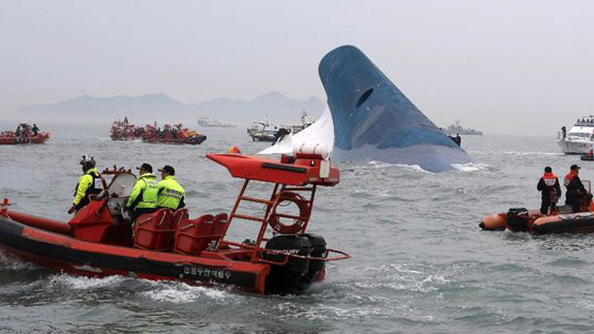 Tìm thấy thi thể cậu bé gọi cứu đầu tiên trên phà Sewol