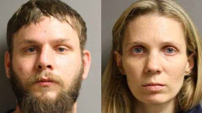 Cặp vợ chồng ngược đãi con