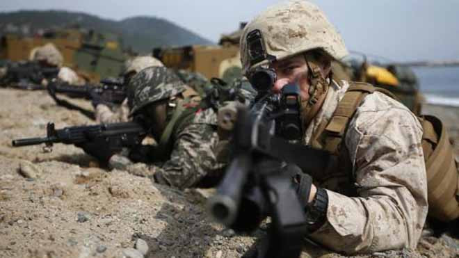 Cận cảnh chiến binh Mỹ-Hàn đổ bộ, chiếm đảo