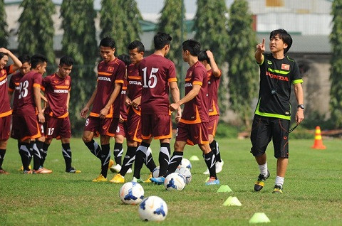 Ông Miura đưa 22 cầu thủ sang Singapore