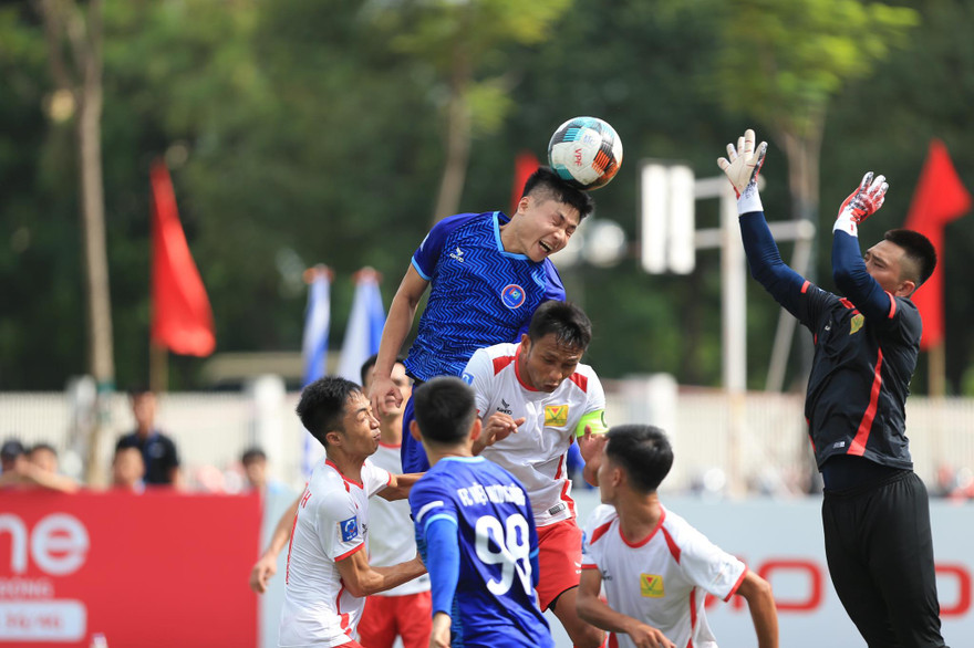 HPL-S8 sôi động ngay từ ngày đầu khai mạc.