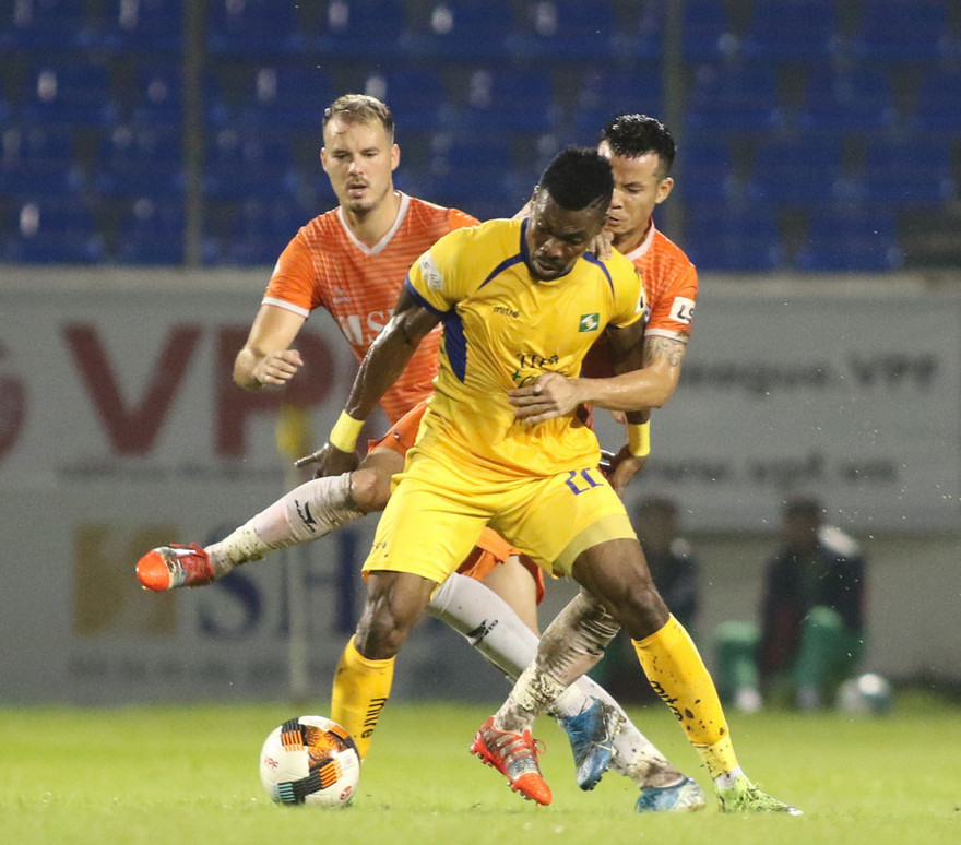 SHB Đà Nẵng vừa thắng đậm SLNA sẽ tiếp tục "hạ đẹp" Quảng Nam ở vòng đấu tới?