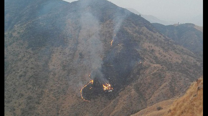 Hiện trường vụ rơi máy bay nhìn từ xa