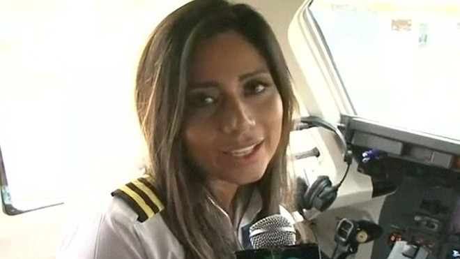 Nữ cơ phó từng là người mẫu nổi tiếng của Colombia