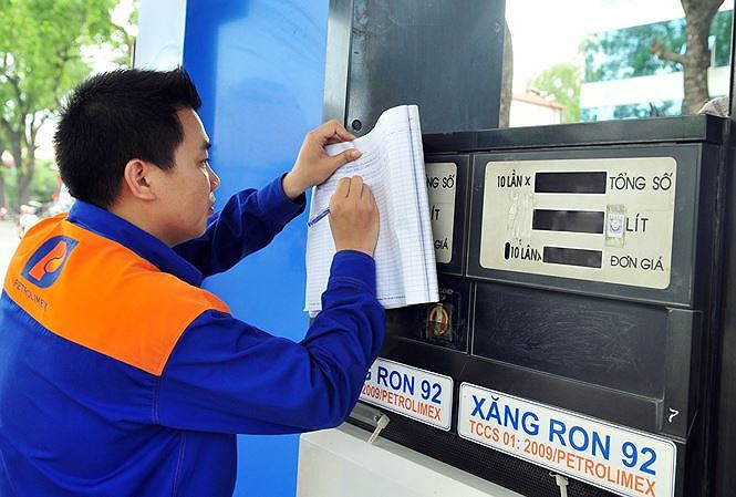 Giá bán lẻ các mặt hàng xăng được giữ nguyên như hiện hành trong kỳ điều hành lần này