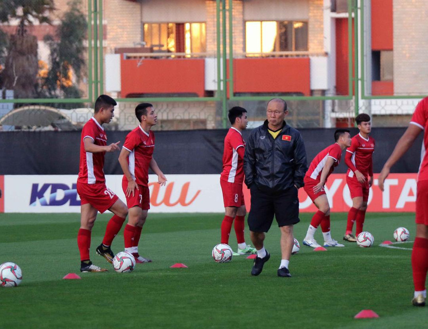 HLV Park Hang Seo sẽ biết cách để giúp Việt Nam đánh bại Iraq?