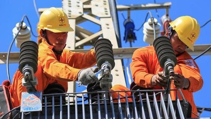 Nhiều ý kiến cho rằng, phương án điện một giá đang có nhiều bất cập và không phù hợp với đa số khách dùng dùng điện