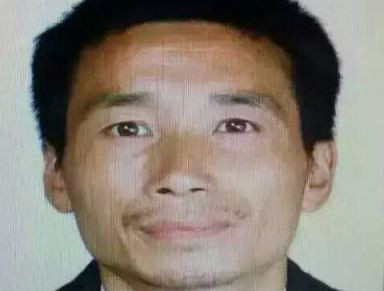 Thảm sát cả nhà hàng xóm rồi uống thuốc độc tự sát 