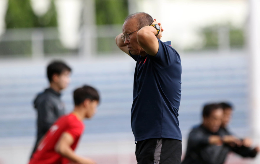 HLV Park Hang Seo đang chiu áp lực đưa U22 Việt Nam đoạt HCV SEA Games 30.