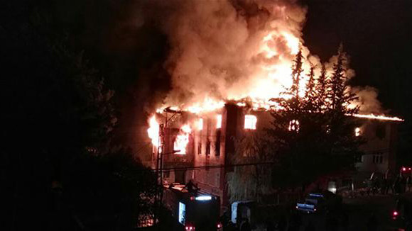 Vụ hỏa hoạn nhìn từ xa.