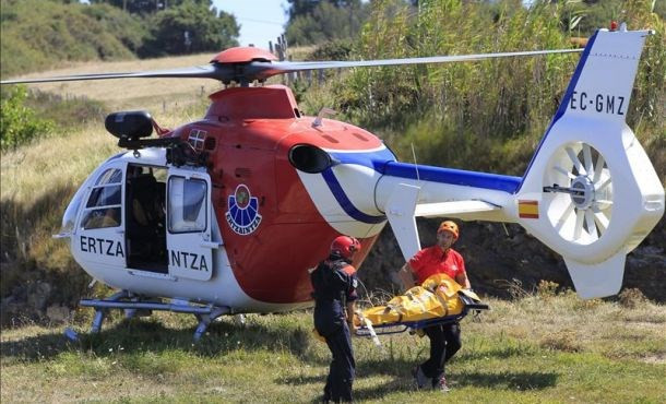 Trực thăng cứu hộ của cảnh sát Tây Ban Nha, cùng loại với chiếc gặp nạn. Ảnh: EFE