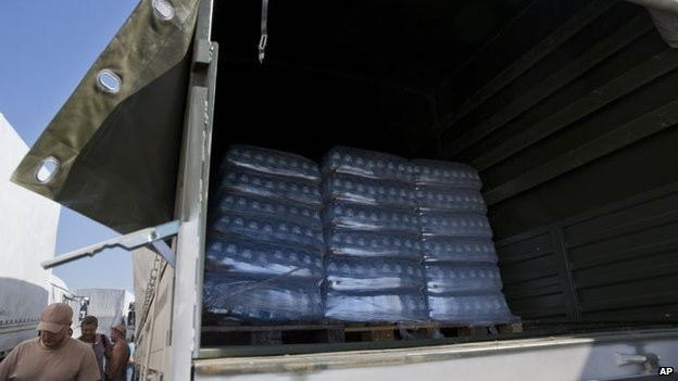 Bên trong 1 xe hàng viện trợ của Nga