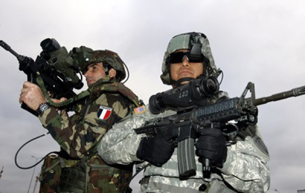 NATO đang gia tăng đề phòng Nga vì cuộc khủng hoảng Ukraine