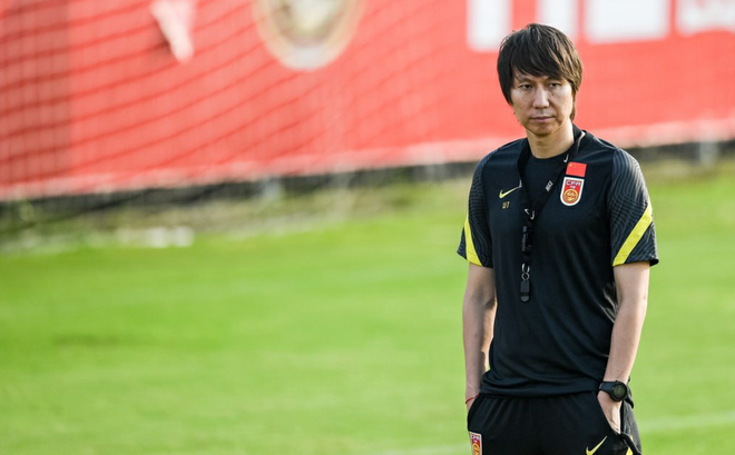 HLV Li Tie đang chịu sức ép lớn trước trận đấu của Trung Quốc với đội tuyển Việt Nam.