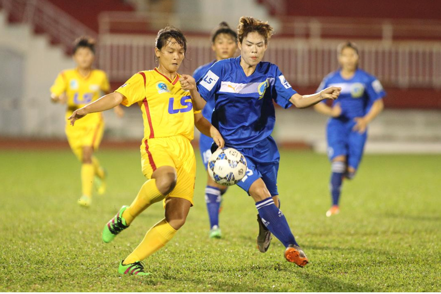 Cuộc đua vô địch ở giải vô địch bóng đá nữ quốc gia đang rất hấp dẫn