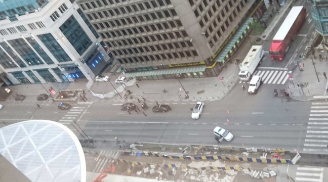 Tuyến đường gần trung tâm mua sắm City2 ở Brussels. Ảnh: RT