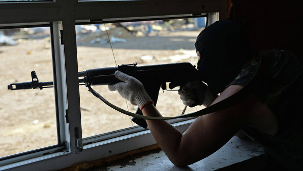 Một tay súng ly khai miền đông