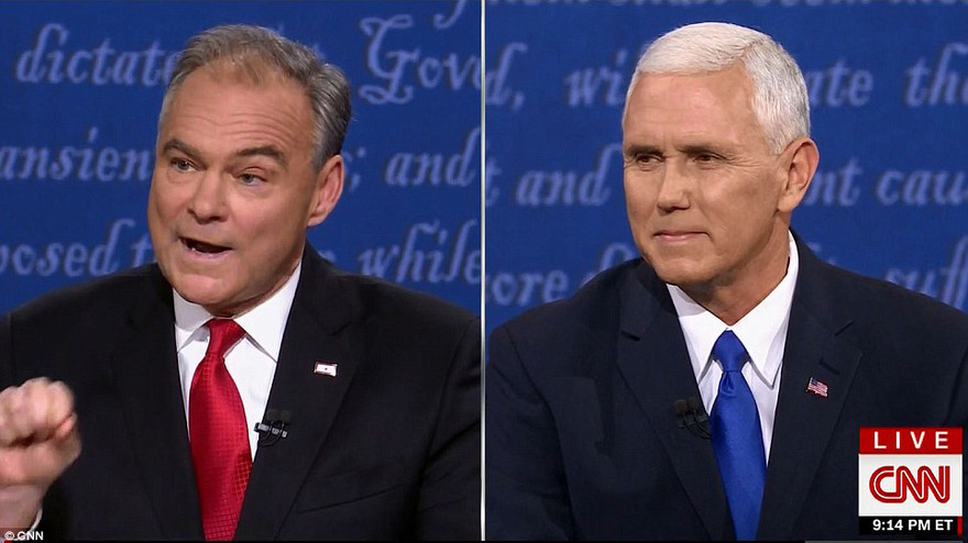 Ứng viên Tim Kaine của đảng Dân chủ (trái) và đối thủ Mike Pence của đảng Cộng hòa