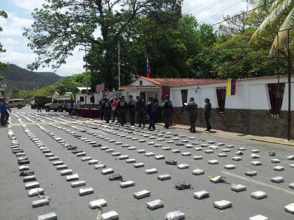 863 gói ma túy được tìm thấy tại hiện trường vụ máy bay rơi